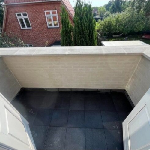 Flisearbejde på altan i Tårnby på Amager med udendørs fliser.